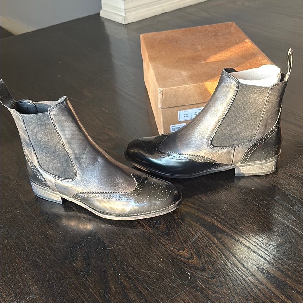 New in Box Anthropologie Women’s Black Leather Wingtip Chelsea Boots Size 9 40